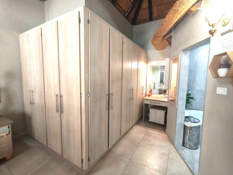 4 Bedroom Property for Sale in Wilkoppies North West